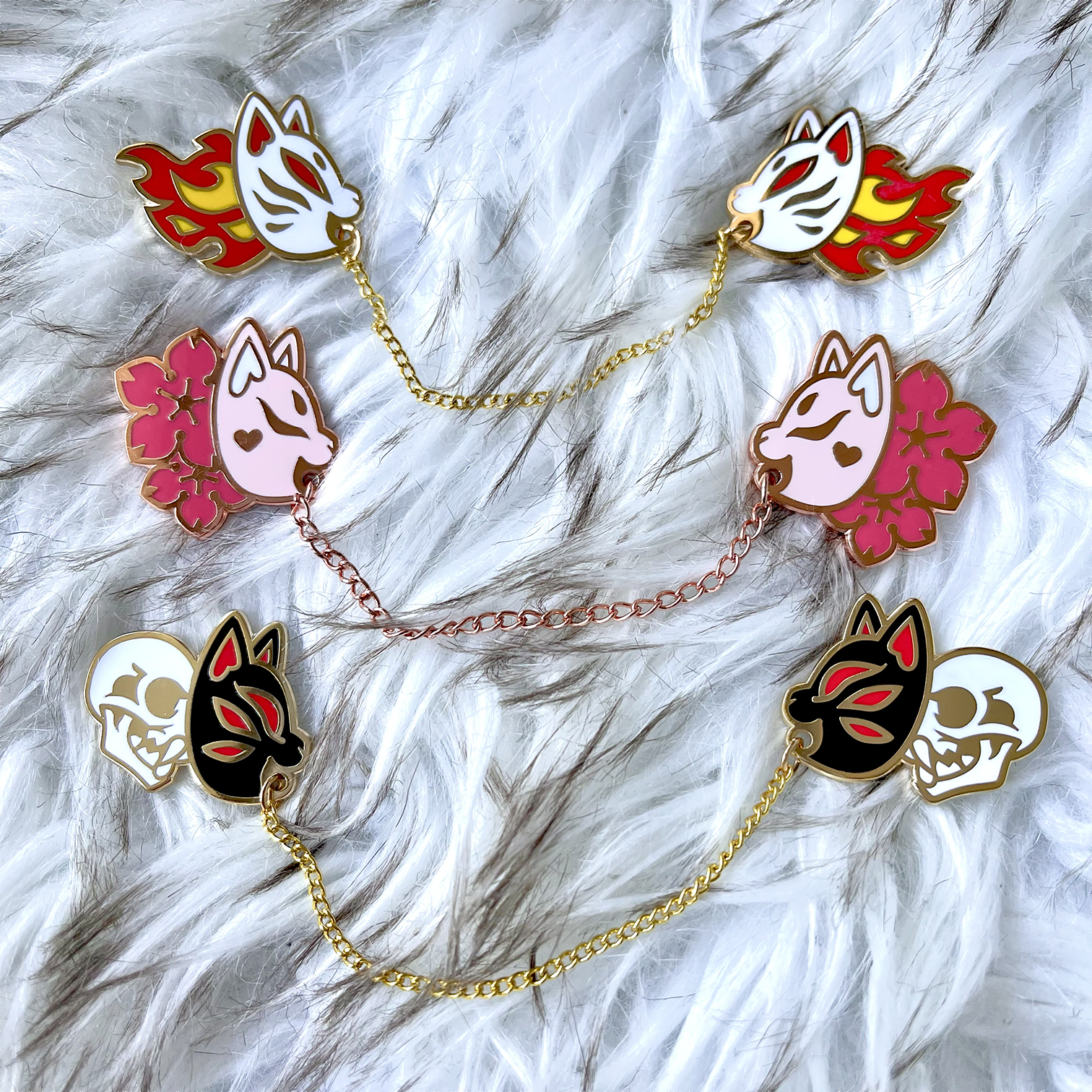 Kitsune Black: Chain connected Enamel Pin
