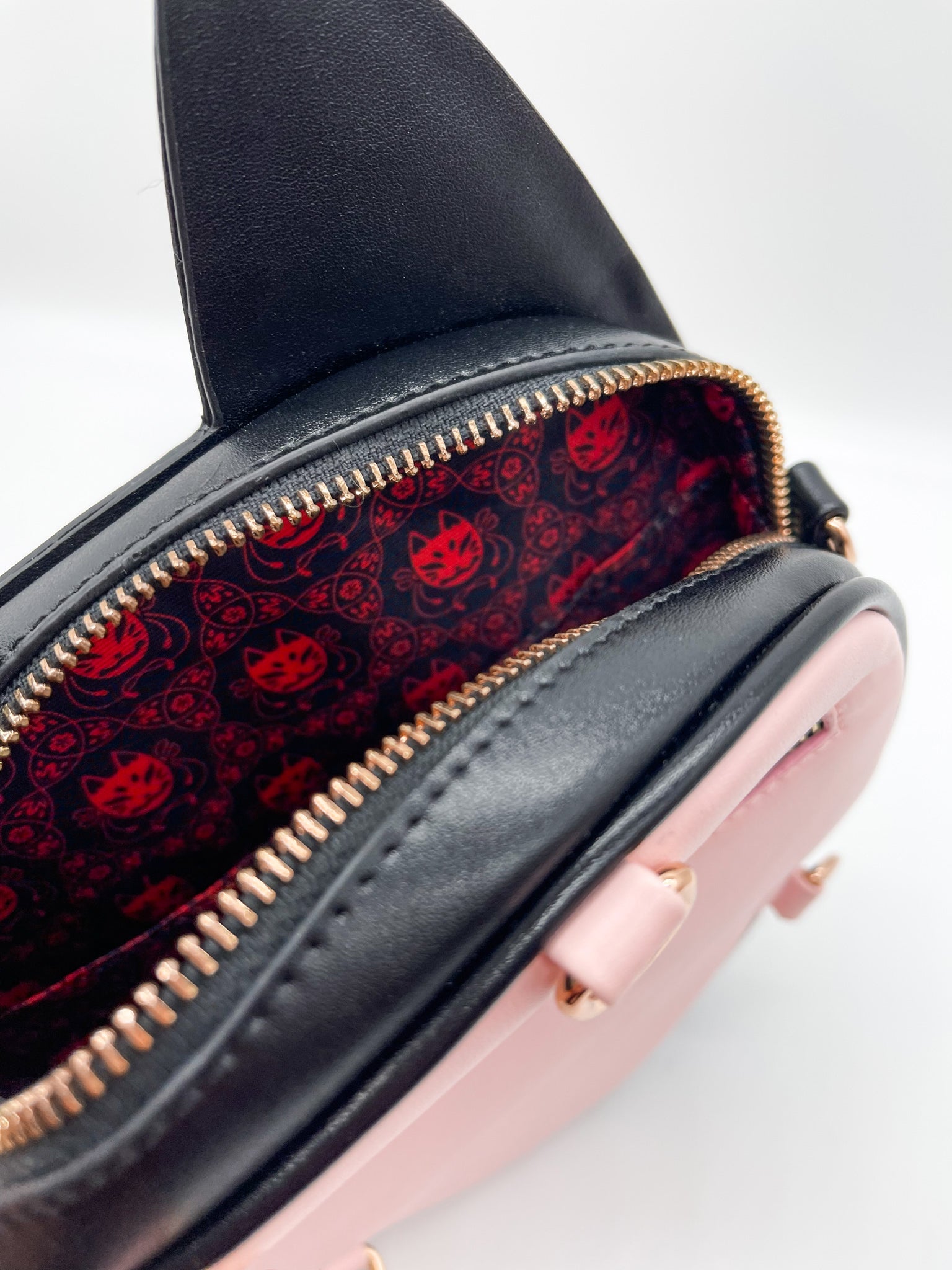 Kitsune Convertible Bag : Pink