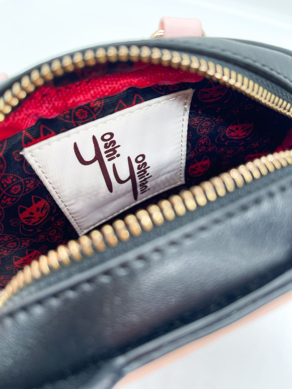 Kitsune Convertible Bag : Pink