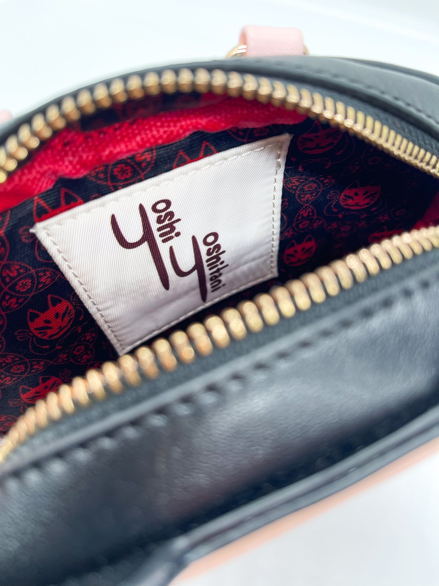 Kitsune Convertible Bag : Pink