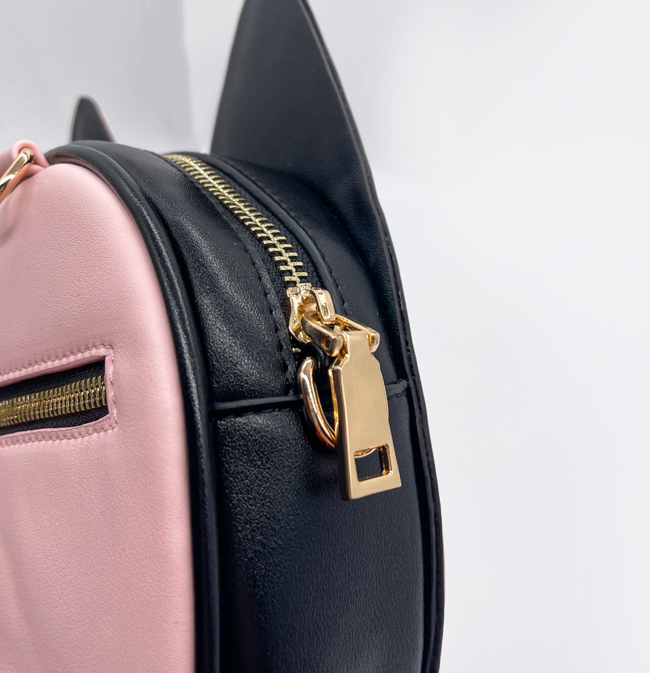 Kitsune Convertible Bag : Pink