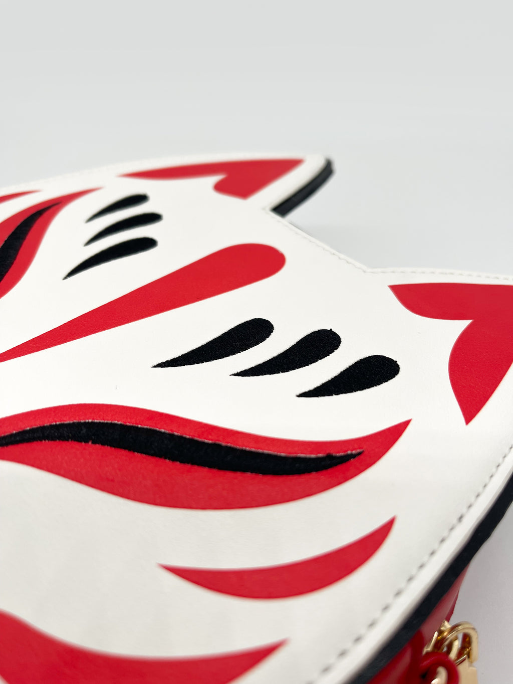 Kitsune Convertible Bag : White